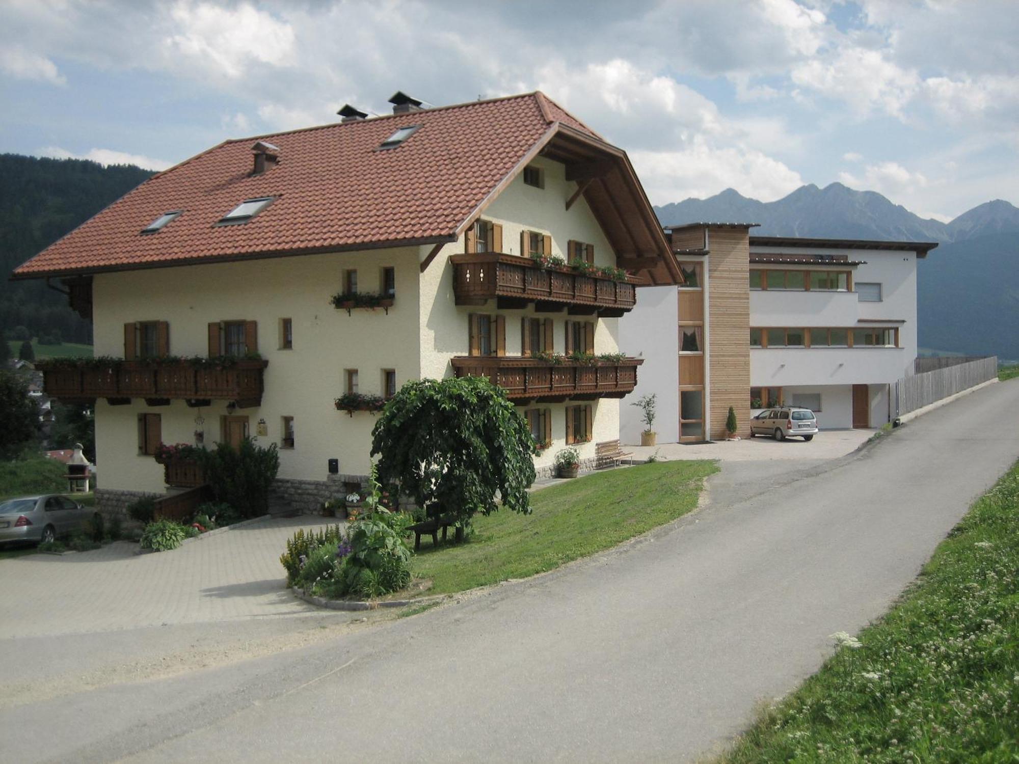 Garni - Appartement Neumairhof Rasun di Sopra Exterior photo