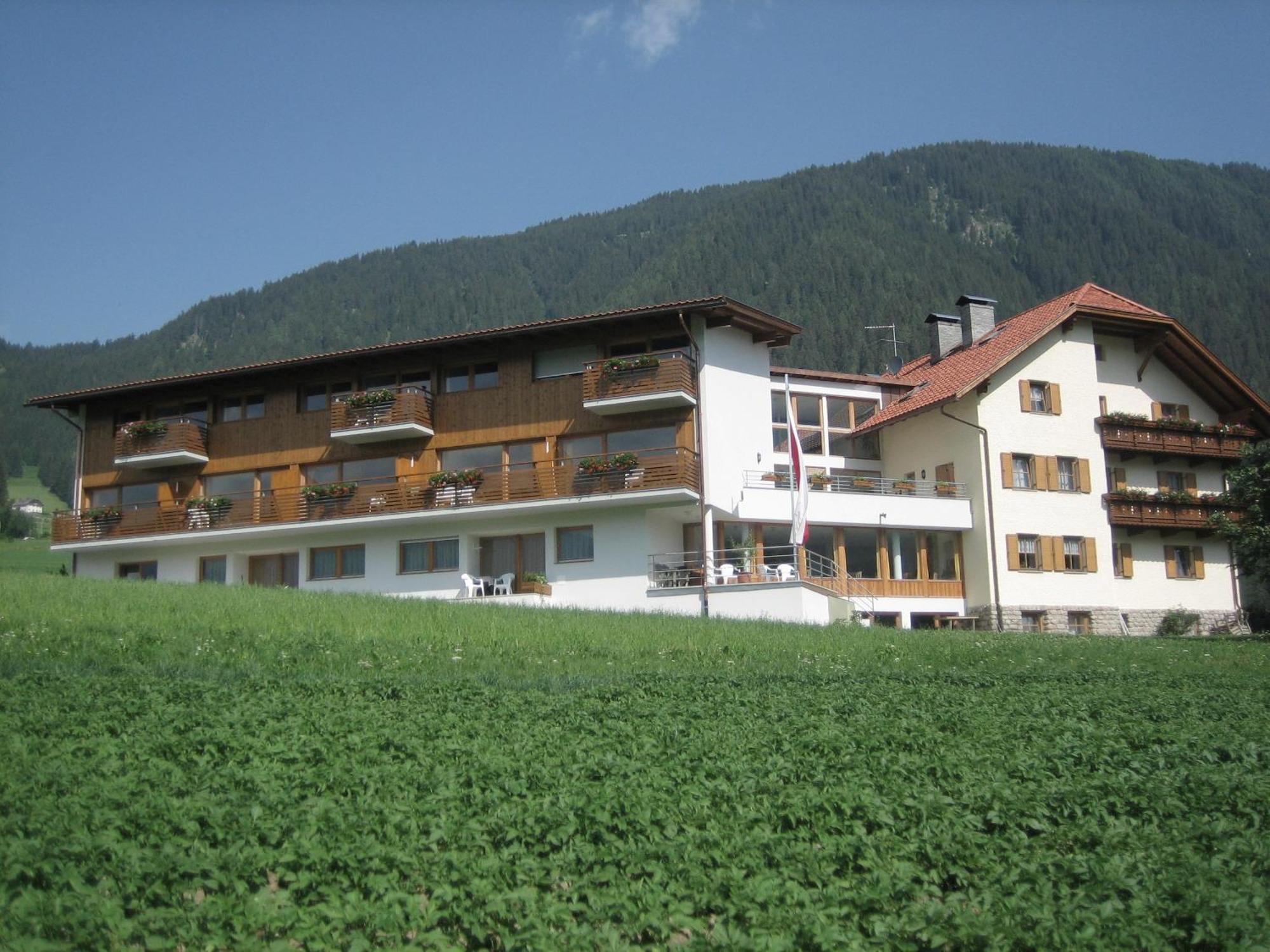 Garni - Appartement Neumairhof Rasun di Sopra Exterior photo